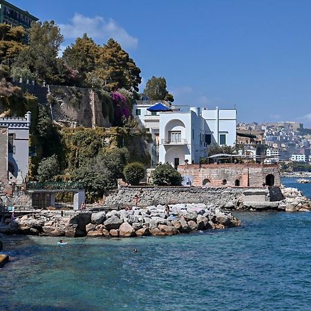 La Casa Sull' Acqua Apartment Napoli Bagian luar foto