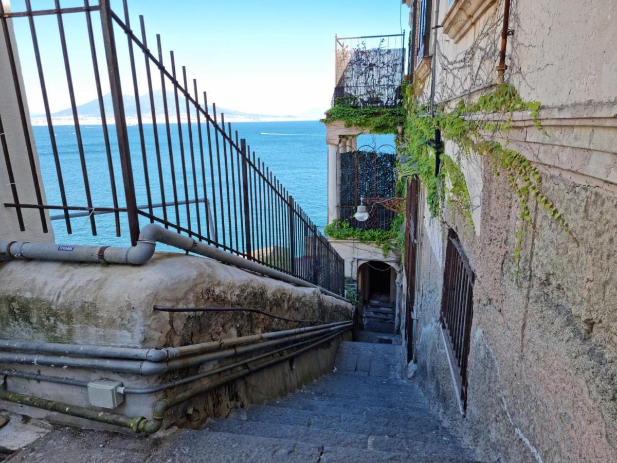 La Casa Sull' Acqua Apartment Napoli Bagian luar foto